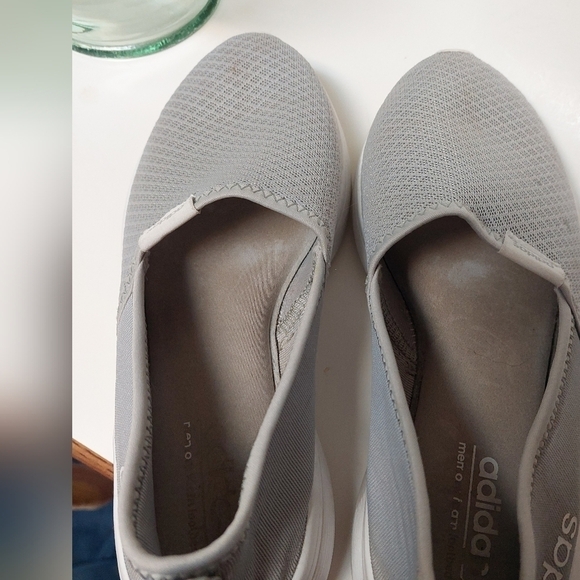 Adidas Pre-owned Memory Foam Lite Slip-On Sneakers. Size US-6 - Picture 3 of 9